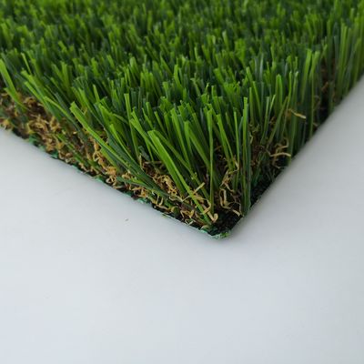 16800 Nähte/m2 Dichte Grün U-Form Synthetisches Gras mit hohem Dtex und grüner Farbe