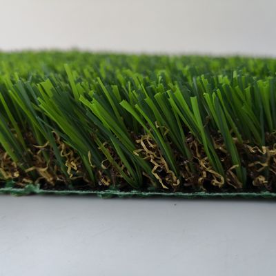 16800 Nähte/m2 Dichte Grün U-Form Synthetisches Gras mit hohem Dtex und grüner Farbe