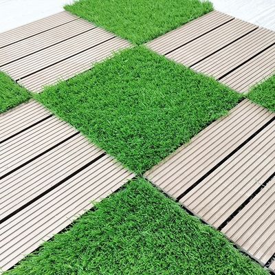 Gewerbliche künstliche Rasenfliesen Verriegelung Design 3/8-Zoll-Gauge DIY Pet Lawn Mat