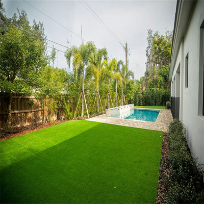 Pfahlhöhe 30mm 12m x 4m Außengrüne Farbe Synthetisches Rasen für die Gartenlandschaft